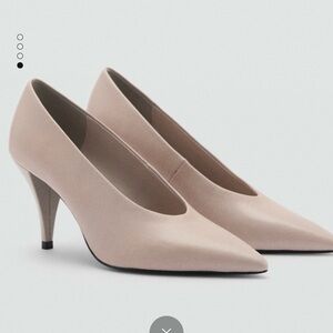 Elegant Beige Women's Heels- MangoNWT